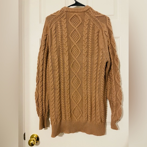 Aritzia Wilfred Melissa Sweater Relaxed cable-knit sweater - Picture 2 of 10